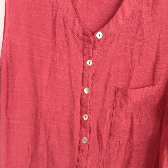 Gently Used About a Girl Gauze Sleeveless Berry Top Size XL - Picture 2 of 4